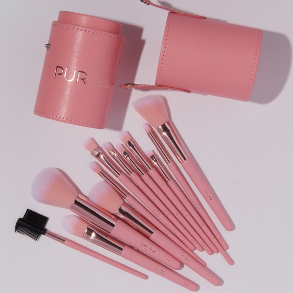 PÜR signature travel essentials